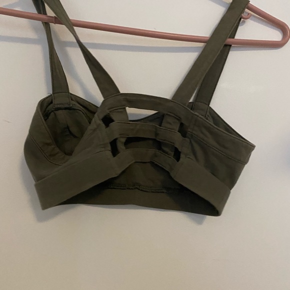 American Eagle crop top - Picture 2 of 3